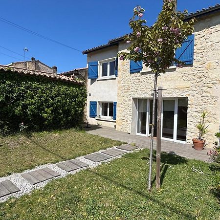 Maison De Charme Avec Jardin Et Terrasse Camblanes-et-Meynac Kültér fotó