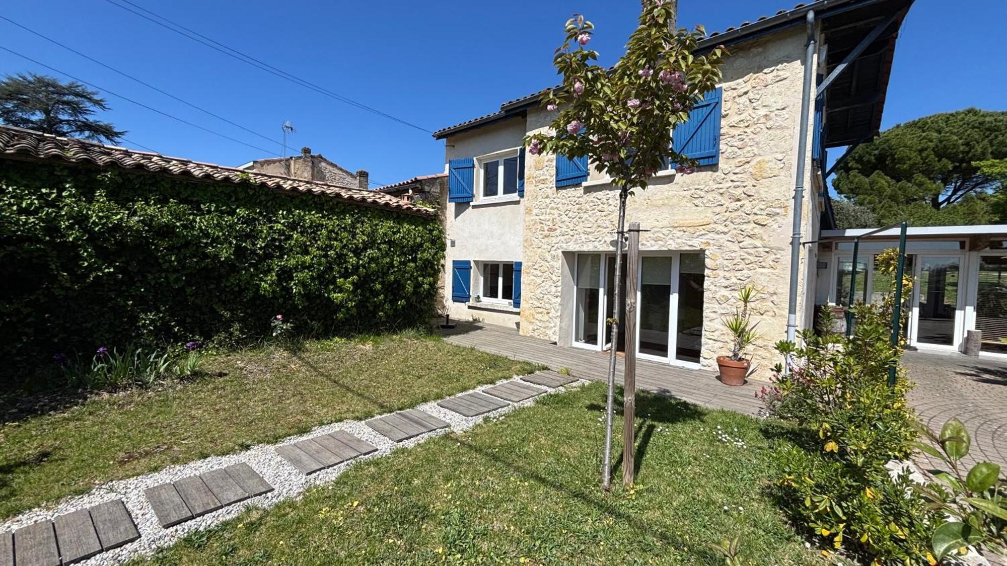 Maison De Charme Avec Jardin Et Terrasse Camblanes-et-Meynac Kültér fotó